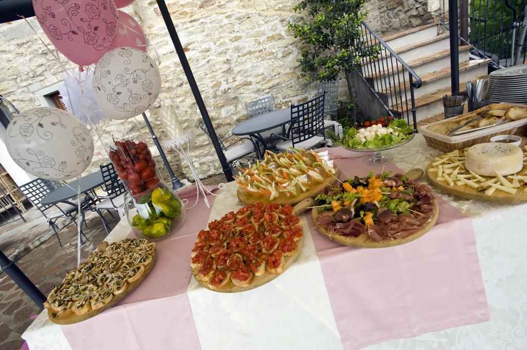 Il Castelluccio Country Resort Restaurant & Spa Barberino di Mugello Ngoại thất bức ảnh